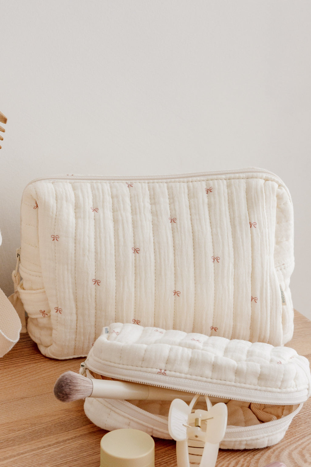 Soft Loaf Pouch – Ribbon