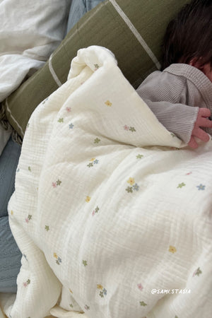 Soft Quilt Blanket – Daisies