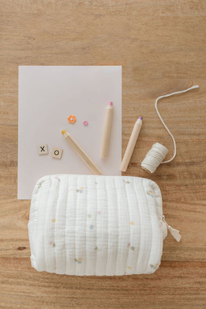 Soft Loaf Pouch – Daisies